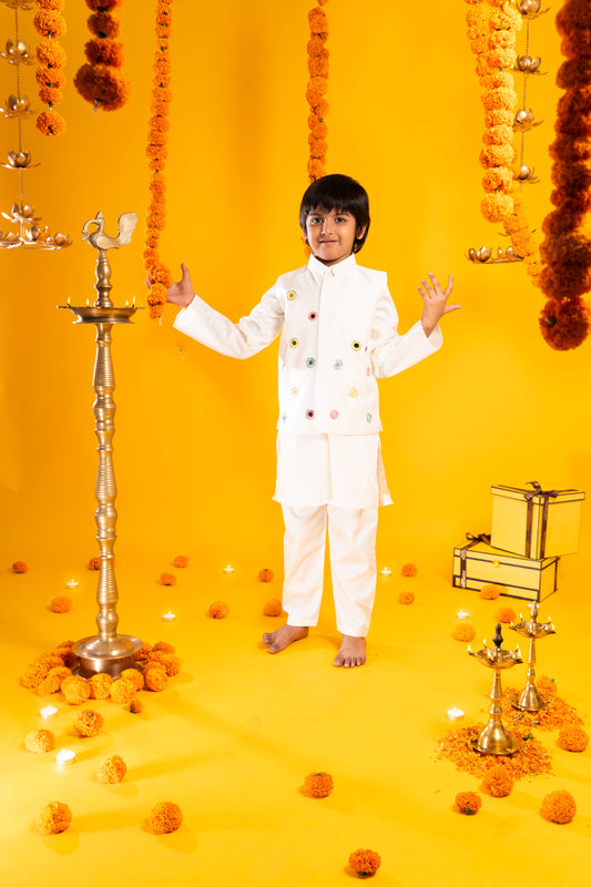 Jagmag Sitare Bandi Jacket Kurta Set For Boys